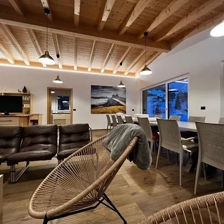 Chalet Im Gruenen In Den Suedtiroler Dolomiten Selva di Val Gardena