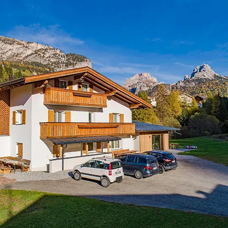 Chalet Im Gruenen In Den Suedtiroler Dolomiten Holiday home Selva di Val Gardena